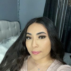 Meet your Posher, Melanie